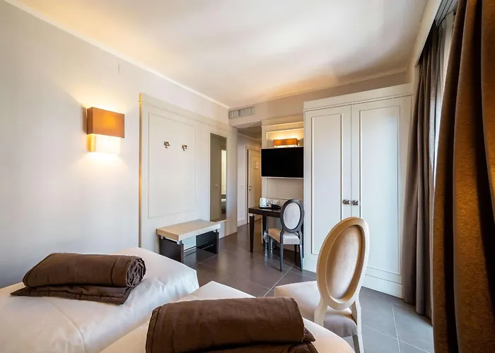 Western Perla Del Porto Hotel 4*