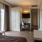 Western Perla Del Porto Hotel 4*