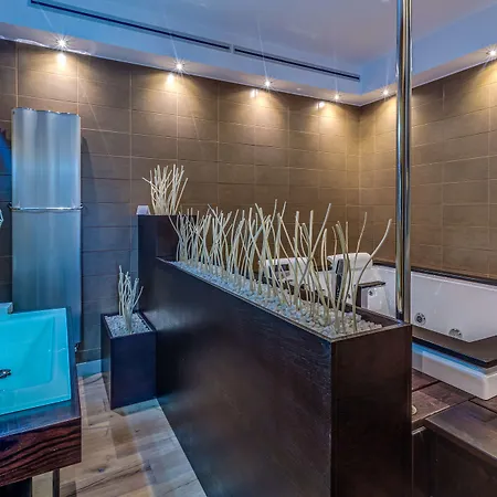 Western Perla Del Porto Hotel 4*