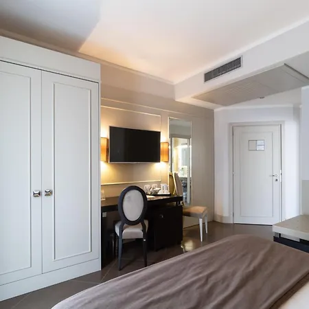 Western Perla Del Porto Hotel 4*